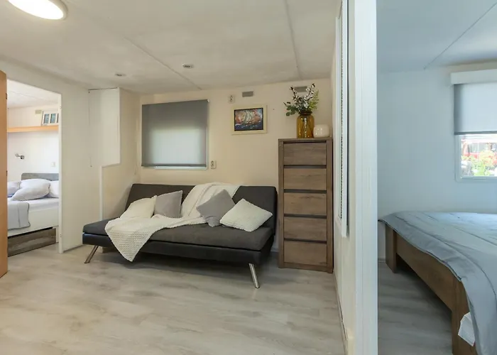 Mobile Homes Bepo אתר קמפינג סבטי פיליפ אי ג'קוב
