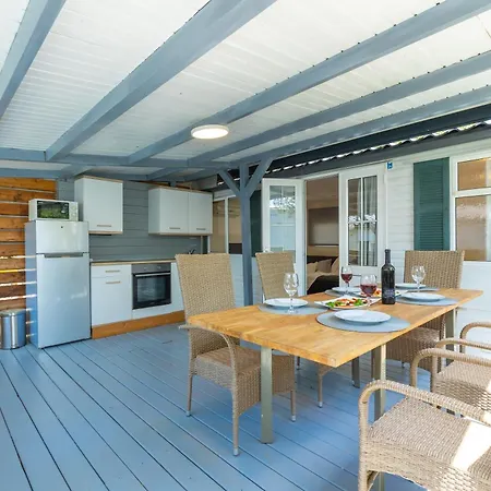 אתר קמפינג Mobile Homes Bepo